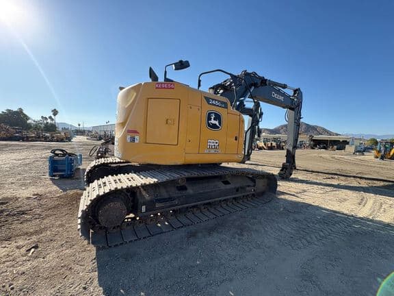 Image of John Deere 245G equipment image 3