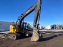 2022 John Deere 245G LC Image