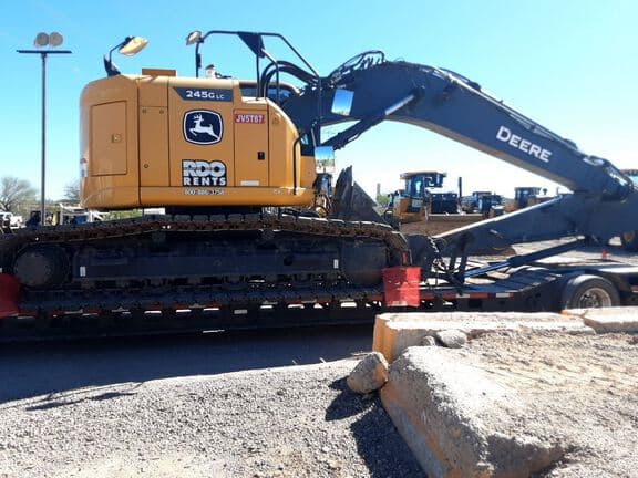 Image of John Deere 245G LC equipment image 3