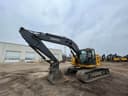 2022 John Deere 245G LC Image