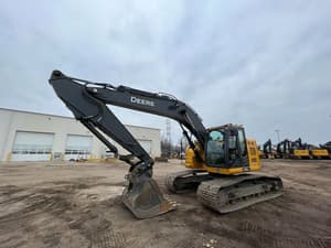 2022 John Deere 245G LC Image