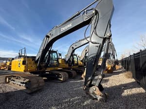 2022 John Deere 250G LC Image