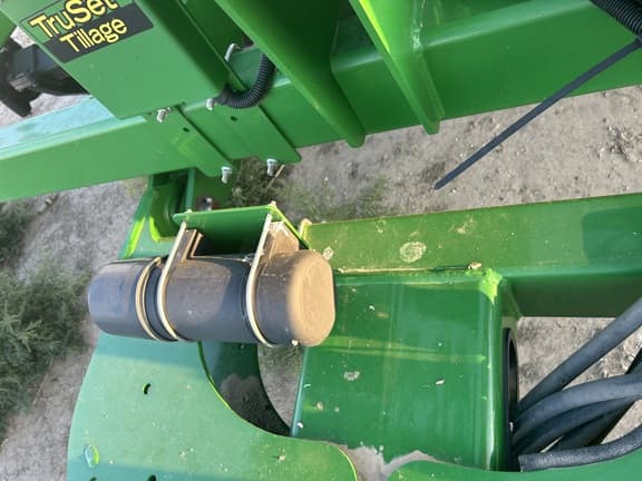 Image of John Deere 2510H equipment image 1