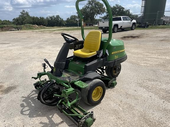 Image of John Deere 2550 equipment image 2