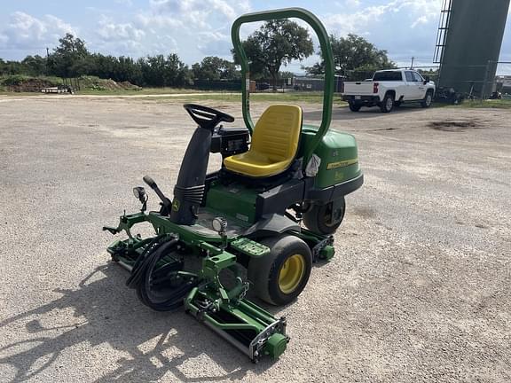 Image of John Deere 2550 equipment image 2