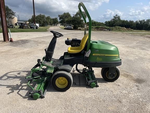 Image of John Deere 2550 Primary image