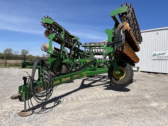 Image of John Deere 2680H equipment image 1