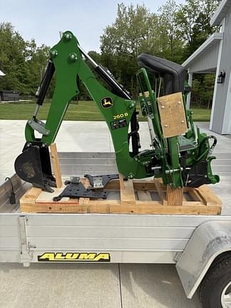 Image of John Deere 260B Image 1