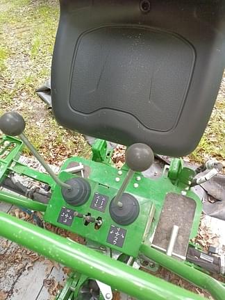 Image of John Deere 260B equipment image 3