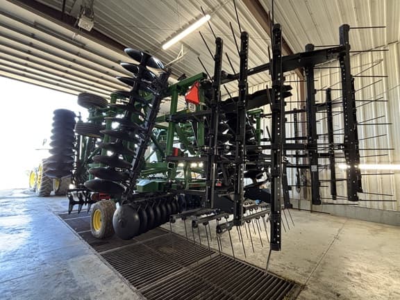 Image of John Deere 2633 equipment image 2