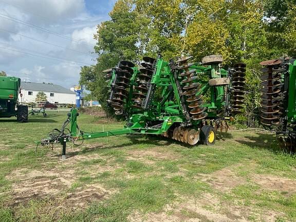 Image of John Deere 2633 equipment image 1