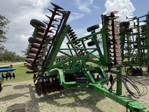 Image of John Deere 2633 equipment image 1