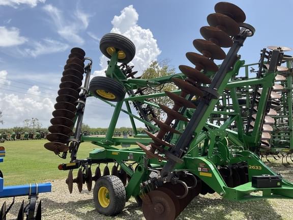 Image of John Deere 2633 equipment image 4