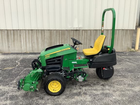 Image of John Deere 2653B equipment image 1