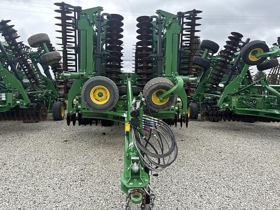 Image of John Deere 2660VT equipment image 2