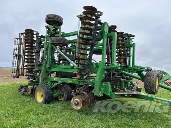 Image of John Deere 2660VT equipment image 1