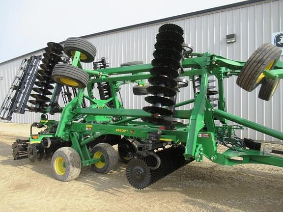 Image of John Deere 2660VT equipment image 2