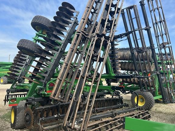 Image of John Deere 2660VT equipment image 2