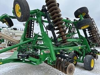 Image of John Deere 2660VT equipment image 4