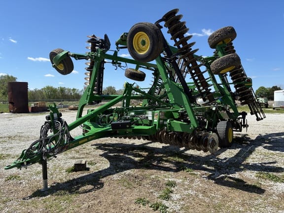 2022 John Deere 2660VT Equipment Image0
