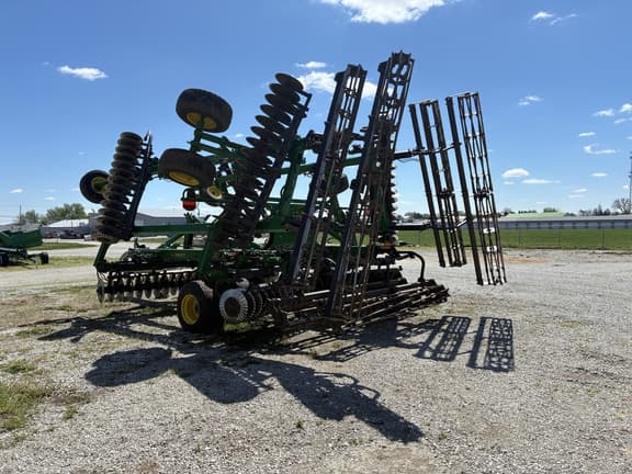 Image of John Deere 2660VT equipment image 3