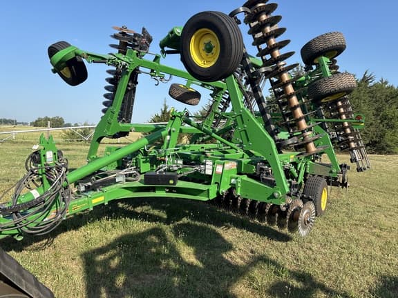 Image of John Deere 2660VT Primary image