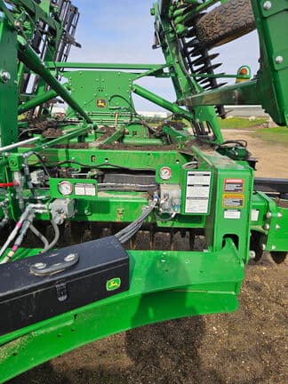 Image of John Deere 2660VT equipment image 2