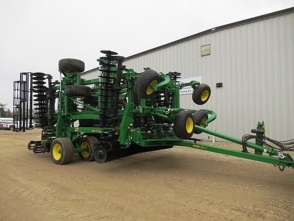 Image of John Deere 2660VT equipment image 3