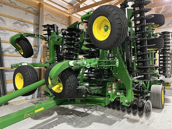 Image of John Deere 2660VT Primary image