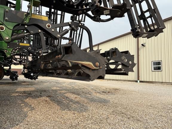 Image of John Deere 2660VT equipment image 1