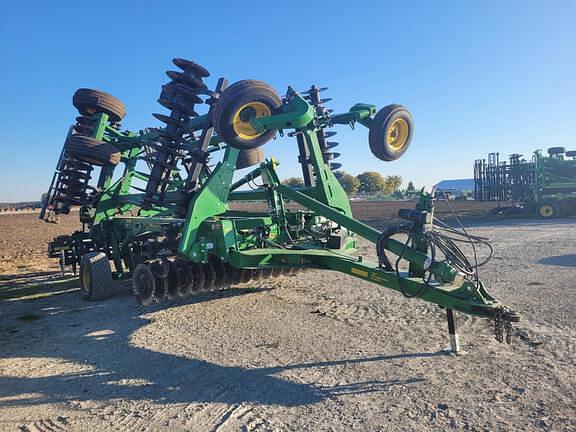 Image of John Deere 2660VT equipment image 3