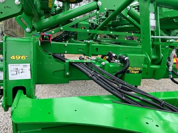 Image of John Deere 2660VT equipment image 2