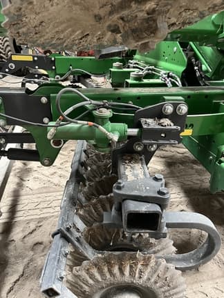 Image of John Deere 2660VT equipment image 2