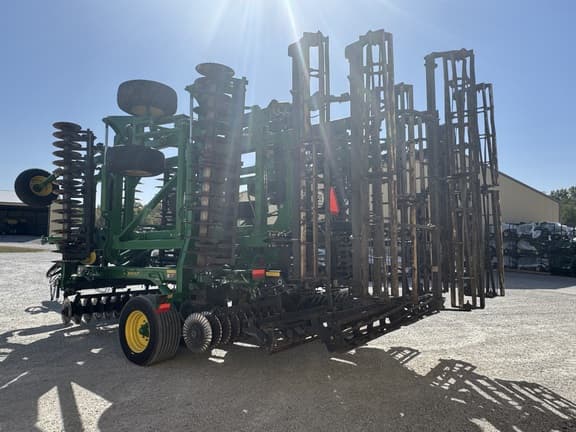 Image of John Deere 2660VT equipment image 4