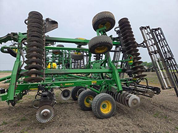 Image of John Deere 2660VT equipment image 2