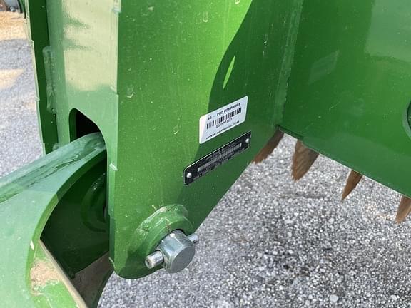 Image of John Deere 2660VT equipment image 3