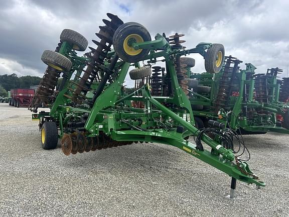 Image of John Deere 2660VT equipment image 4