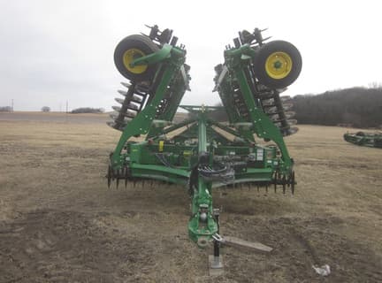 Image of John Deere 2660VT equipment image 2