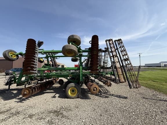 Image of John Deere 2660VT equipment image 3