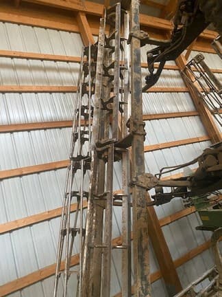 Image of John Deere 2660VT equipment image 2