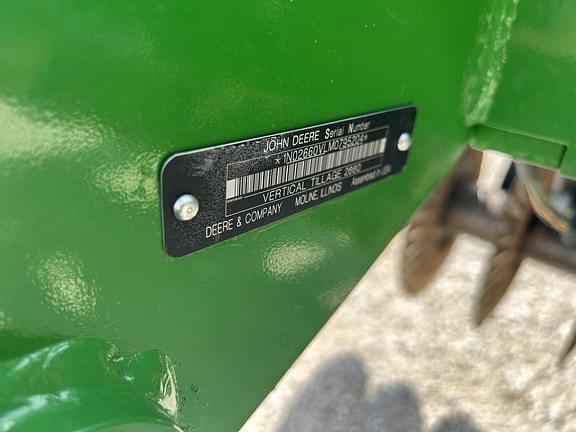 Image of John Deere 2660VT equipment image 3