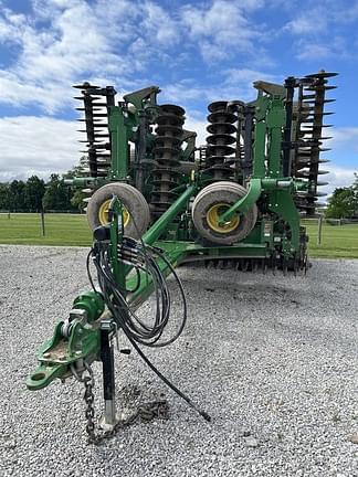Image of John Deere 2660VT Image 1