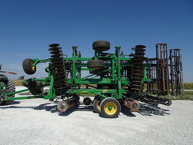 Image of John Deere 2660VT equipment image 1