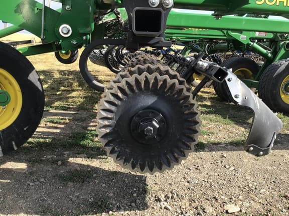 Image of John Deere 2660VT equipment image 3