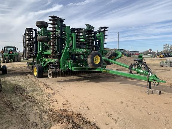 Image of John Deere 2660VT equipment image 1