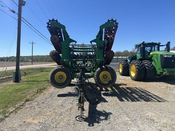 Image of John Deere 2680H equipment image 1