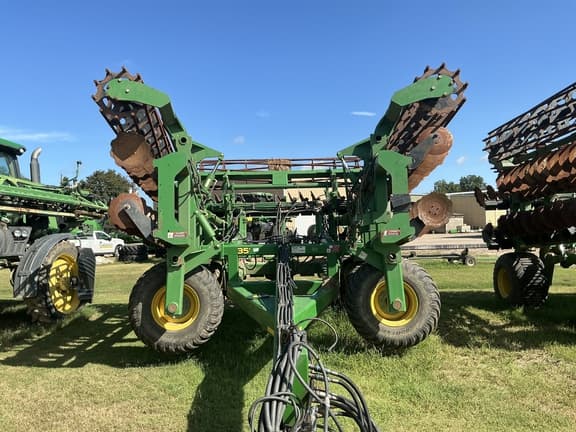Image of John Deere 2680H equipment image 2