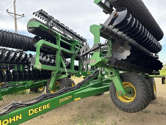 Image of John Deere 2680H equipment image 1