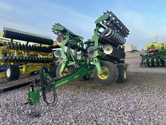 Image of John Deere 2680H equipment image 3