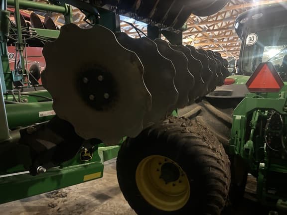 Image of John Deere 2680H equipment image 1